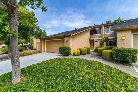 1113 Grove Cir, Benicia, CA 94510