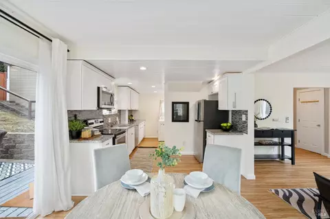 Dining - 720 Wilson Ave, Vallejo, CA 94590 photo 2 of 2