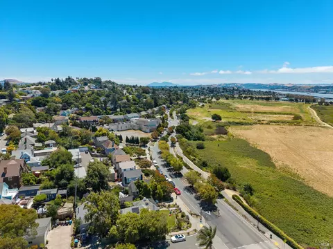 View/Area - 720 Wilson Ave, Vallejo, CA 94590 photo 5 of 8