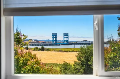 View/Area - 720 Wilson Ave, Vallejo, CA 94590 photo 3 of 8
