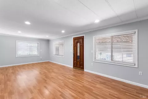 136 Ann Ct, Vallejo, CA 94590 photo 8