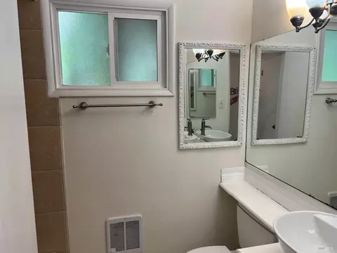 Bath - 506-508 Spring St, Sausalito, CA 94965 photo 1 of 1
