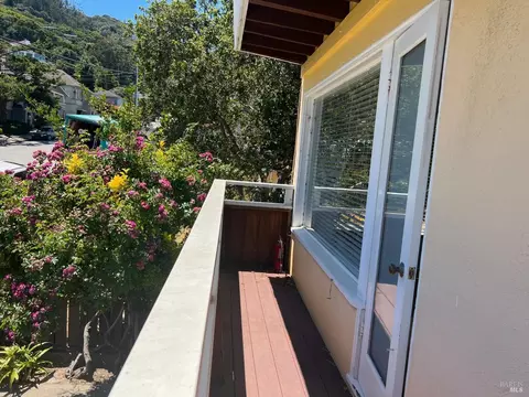 Exterior - 506-508 Spring St, Sausalito, CA 94965 photo 4 of 6