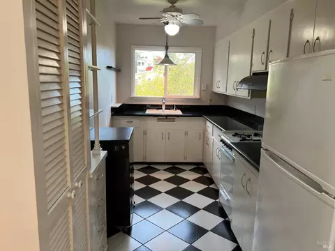 Kitchen - 506-508 Spring St, Sausalito, CA 94965 photo 5 of 5