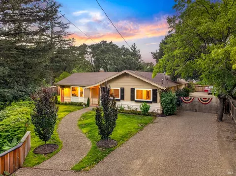749 Grove St, Sonoma, CA 95476