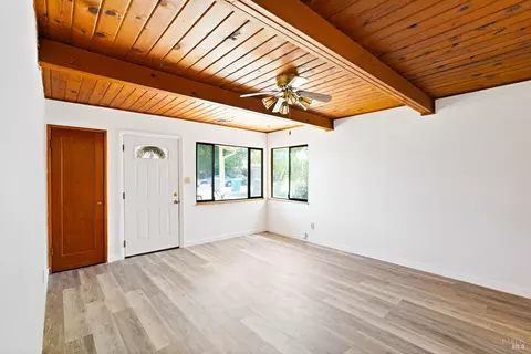 Living - 51 Solano Dr, Dixon, CA 95620 photo 7 of 11