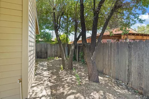 Exterior - 51 Solano Dr, Dixon, CA 95620 photo 10 of 13