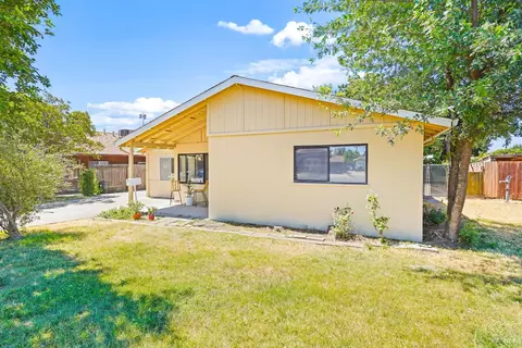 Exterior - 51 Solano Dr, Dixon, CA 95620 photo 3 of 13