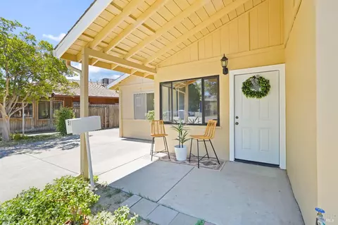 Exterior - 51 Solano Dr, Dixon, CA 95620 photo 5 of 13