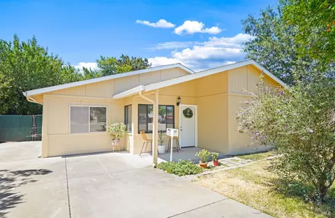 51 Solano Dr, Dixon, CA 95620