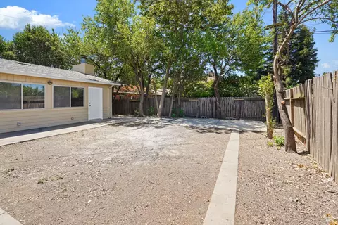 Exterior - 51 Solano Dr, Dixon, CA 95620 photo 8 of 13