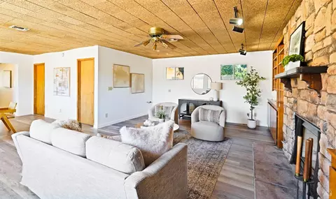 Living - 51 Solano Dr, Dixon, CA 95620 photo 3 of 11