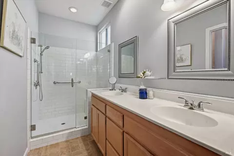 Bath - 7237 16th Hole Dr, Windsor, CA 95492 photo 1 of 1