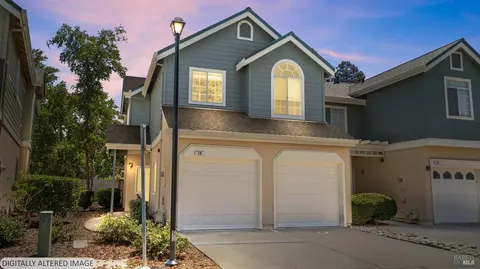 19 Manchester Ln, Fairfield, CA 94533