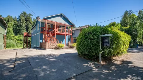 15627 Riverside Dr, Guerneville, CA 95446