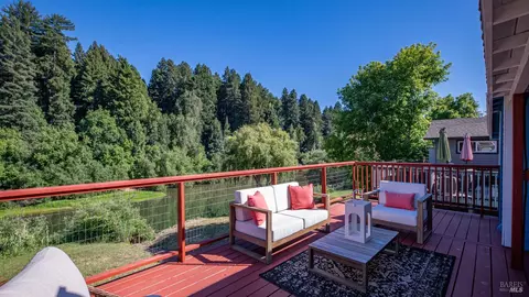 15627 Riverside Dr, Guerneville, CA 95446