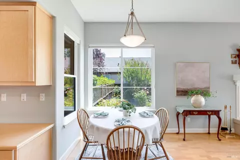 Dining - 201 Macarthur Ln, Sonoma, CA 95476 photo 1 of 3