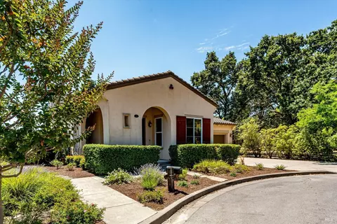 Exterior - 201 Macarthur Ln, Sonoma, CA 95476 photo 2 of 12
