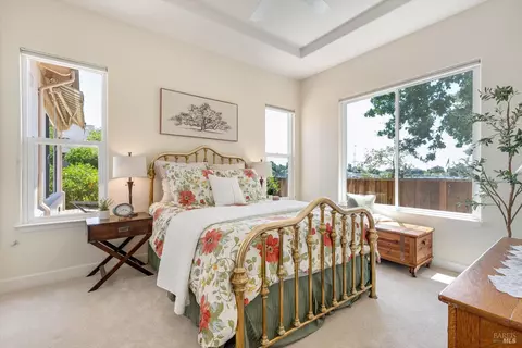 Bedroom - 201 Macarthur Ln, Sonoma, CA 95476 photo 3 of 4