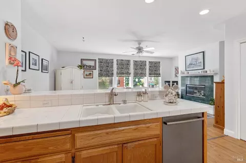 1049 Mcclelland Dr, Windsor, CA 95492 photo 10