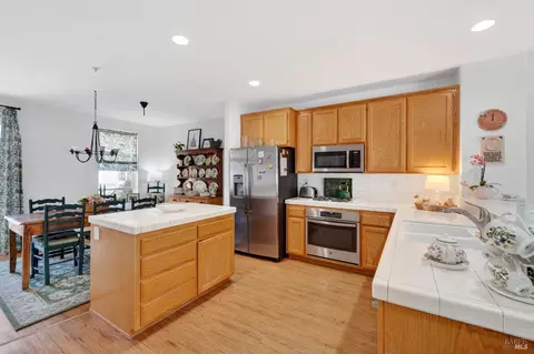 1049 Mcclelland Dr, Windsor, CA 95492 photo 8