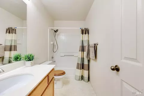 263 Clearpointe Dr, Vallejo, CA 94591 photo 33