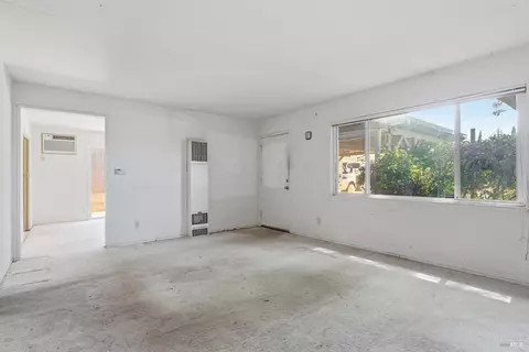 Living - 27 Goree Ct, Martinez, CA 94553 photo 1 of 3
