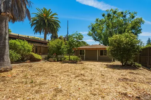 Exterior - 27 Goree Ct, Martinez, CA 94553 photo 9 of 9