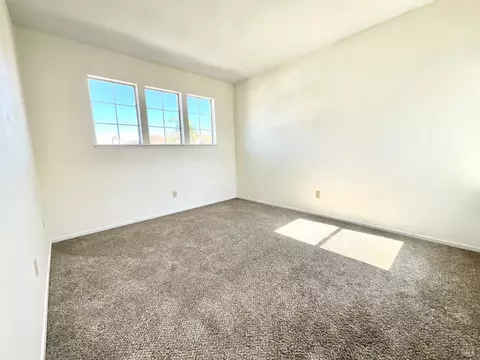 Bedroom - 505 Edwards Ct, Suisun City, CA 94585 photo 2 of 3