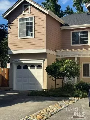 64 Manchester Dr, Fairfield, CA 94533