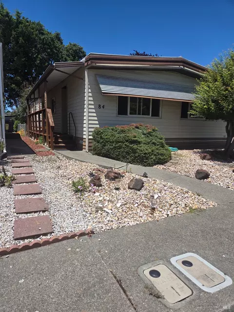 84 Westgate Cir, Santa Rosa, CA 95401