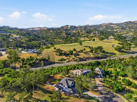 View/Area - 4008 Split Rail Ct, Santa Rosa, CA 95403 photo 16 of 17