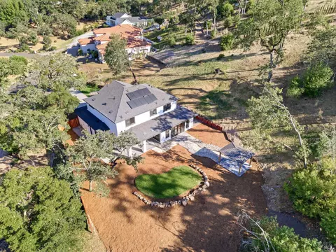 View/Area - 4008 Split Rail Ct, Santa Rosa, CA 95403 photo 3 of 17