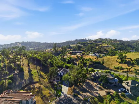 View/Area - 4008 Split Rail Ct, Santa Rosa, CA 95403 photo 11 of 17