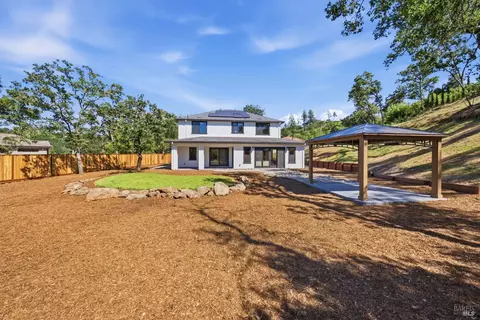 Exterior - 4008 Split Rail Ct, Santa Rosa, CA 95403 photo 10 of 12