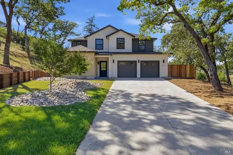4008 Split Rail Ct, Santa Rosa, CA 95403
