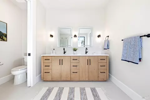 Bath - 4008 Split Rail Ct, Santa Rosa, CA 95403 photo 7 of 11