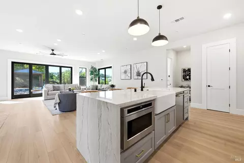 Kitchen - 4008 Split Rail Ct, Santa Rosa, CA 95403 photo 9 of 11
