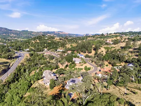 View/Area - 4008 Split Rail Ct, Santa Rosa, CA 95403 photo 2 of 17