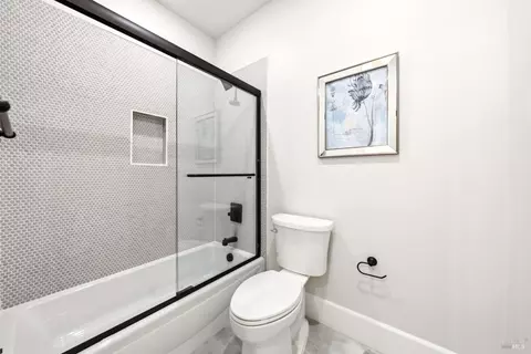 Bath - 4008 Split Rail Ct, Santa Rosa, CA 95403 photo 11 of 11