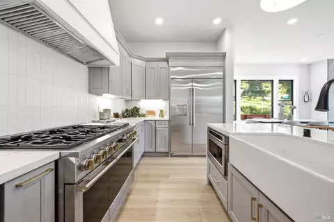 Kitchen - 4008 Split Rail Ct, Santa Rosa, CA 95403 photo 11 of 11