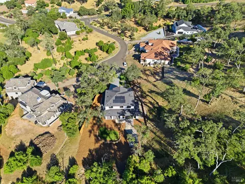 View/Area - 4008 Split Rail Ct, Santa Rosa, CA 95403 photo 5 of 17