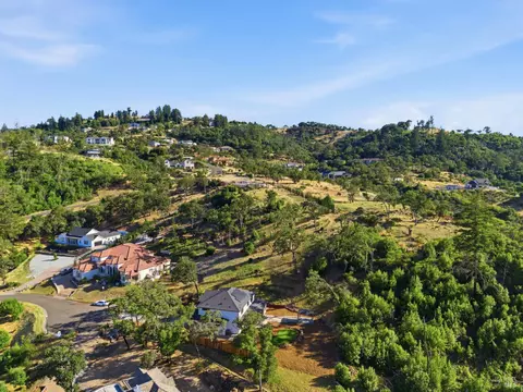 View/Area - 4008 Split Rail Ct, Santa Rosa, CA 95403 photo 14 of 17