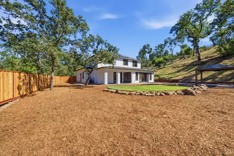 Exterior - 4008 Split Rail Ct, Santa Rosa, CA 95403 photo 11 of 12