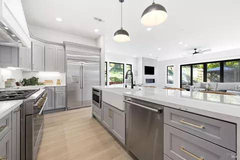 Kitchen - 4008 Split Rail Ct, Santa Rosa, CA 95403 photo 10 of 11