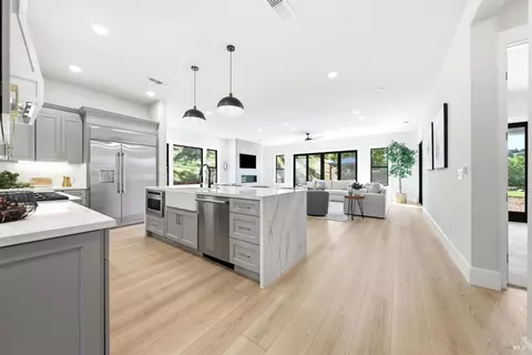 Kitchen - 4008 Split Rail Ct, Santa Rosa, CA 95403 photo 6 of 11