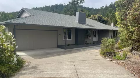 496 Oak Brook Ct, Santa Rosa, CA 95409