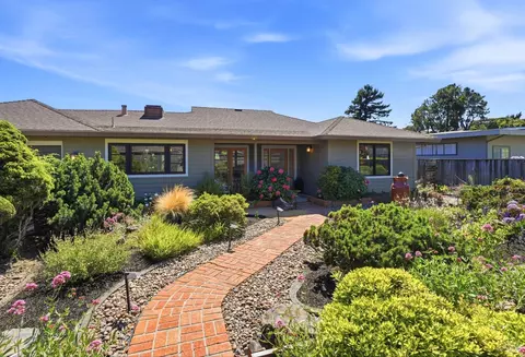 686 Hawthorne Dr, Tiburon, CA 94920