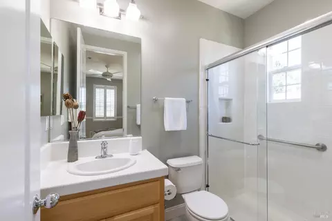 Bath - 1183 Pearce Dr, Sonoma, CA 95476 photo 2 of 3