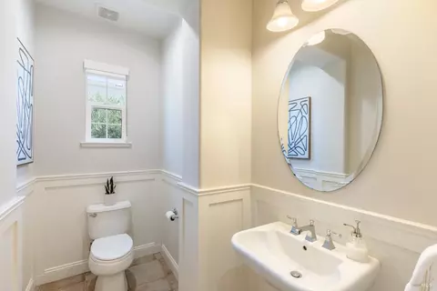Bath - 1183 Pearce Dr, Sonoma, CA 95476 photo 1 of 3